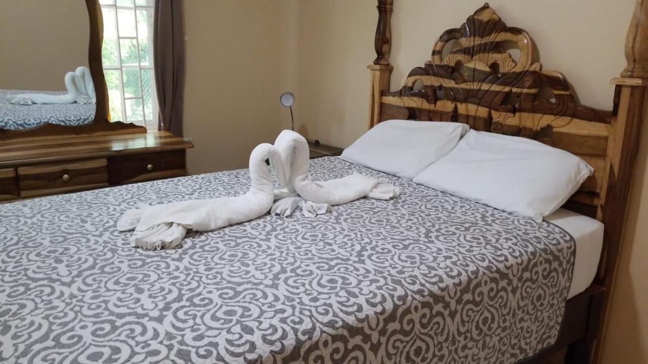 Chaudhry Holiday House Montego Bay Zewnętrze zdjęcie