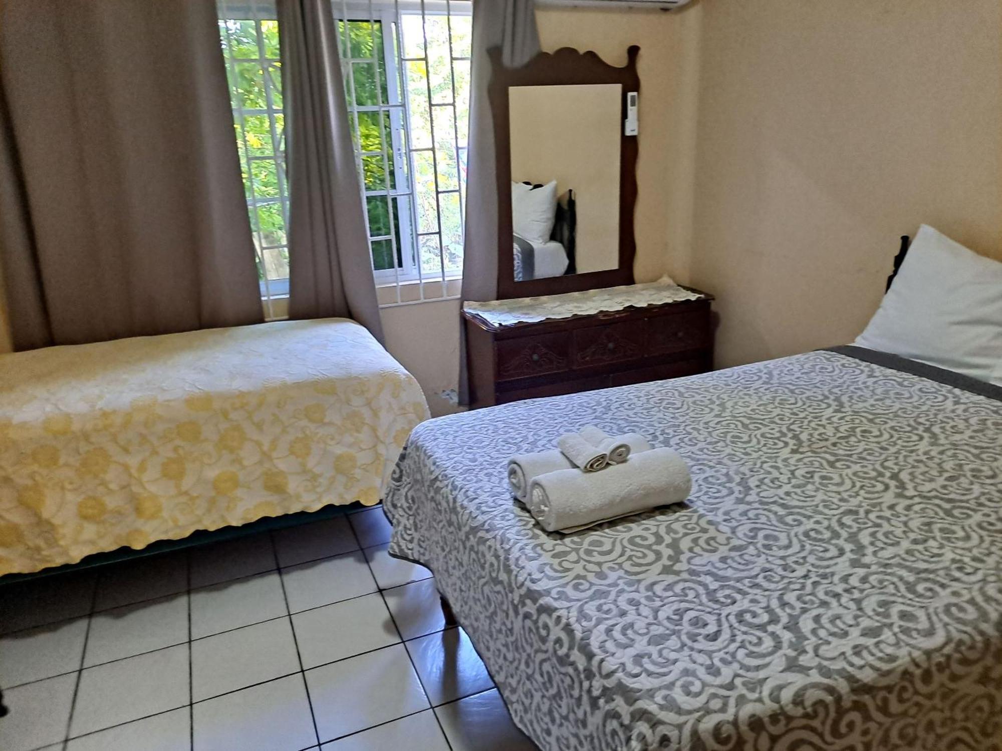 Chaudhry Holiday House Montego Bay Zewnętrze zdjęcie